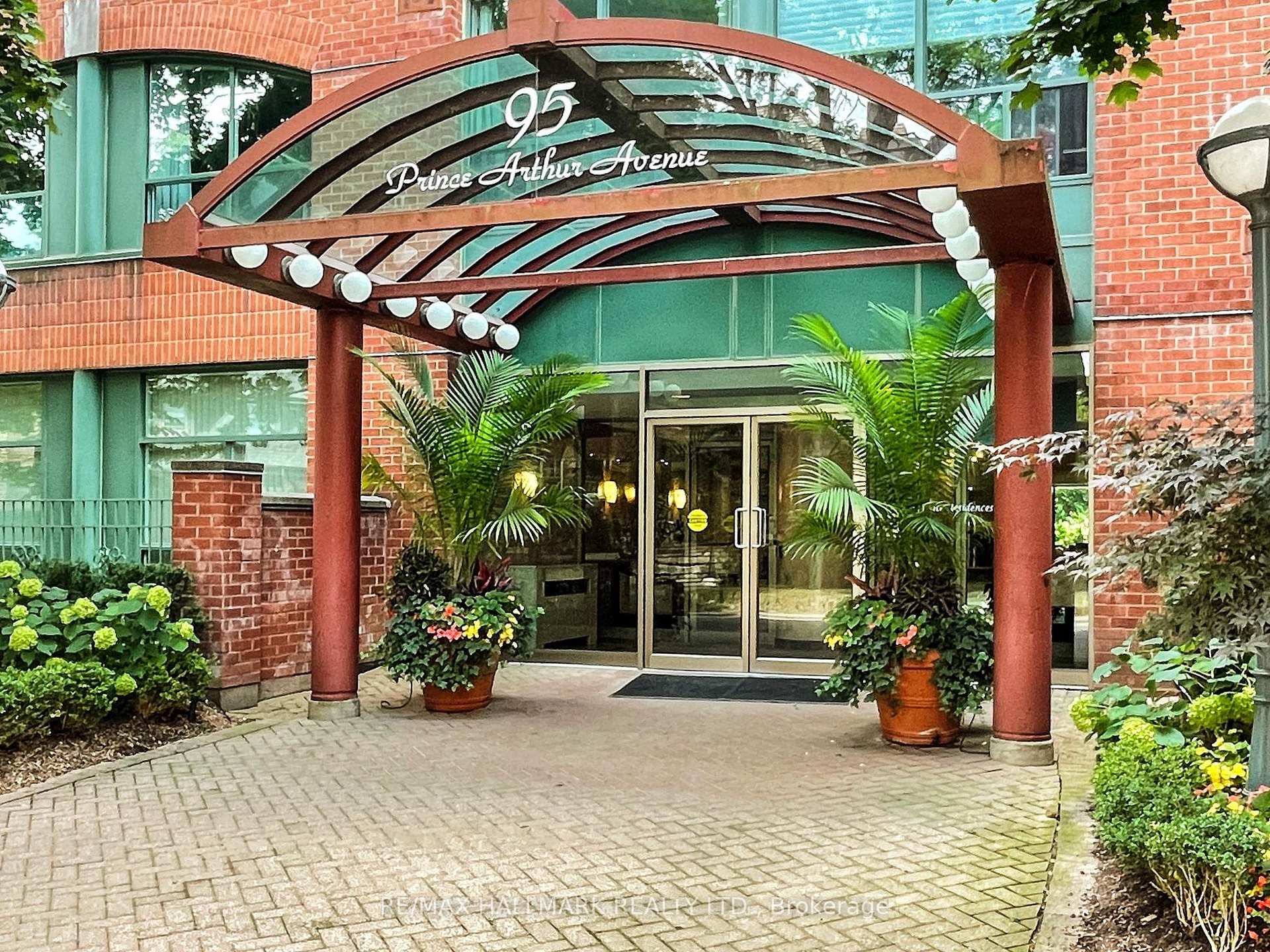 1 Bedroom Condo at 95 Prince  Arthur, Toronto For sale