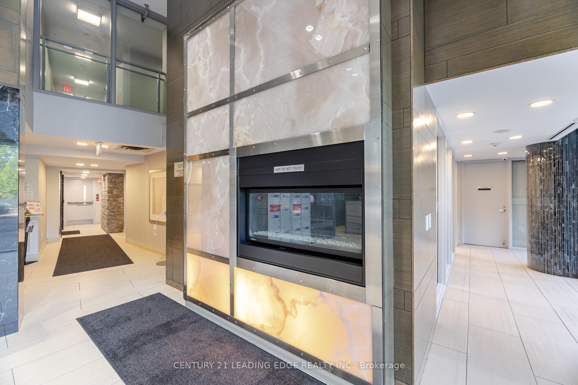 3 Bedrooms Co-op at 223 Webb, Mississauga For sale