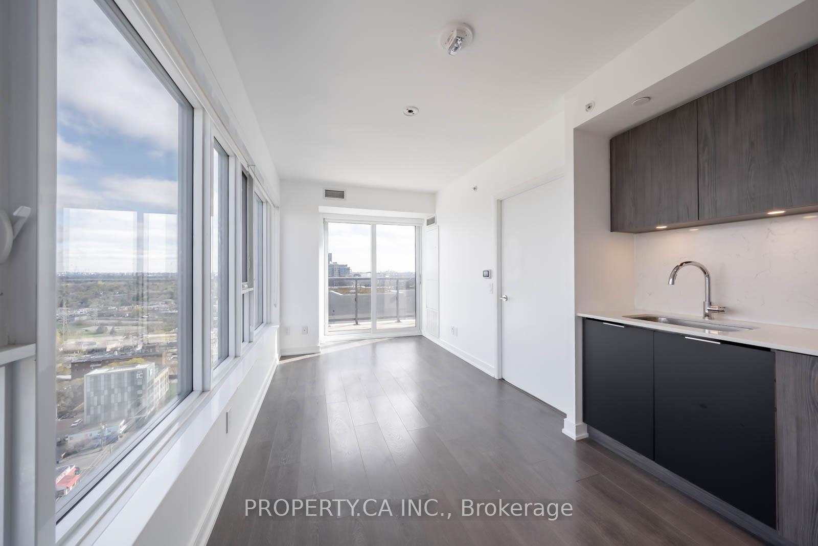 2 Bedrooms Condo at 30 Samuel Wood,  Toronto For sale