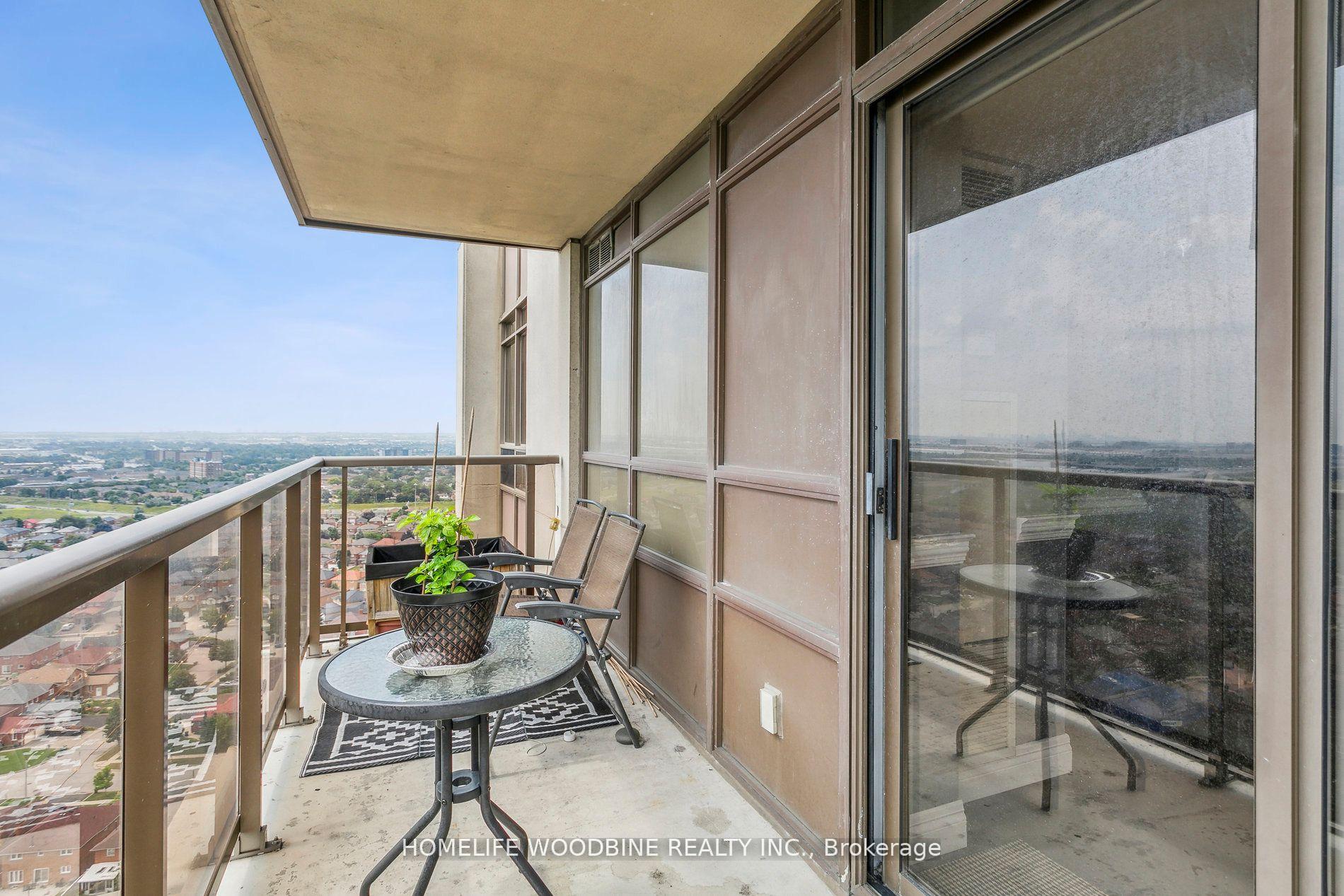 4 Bedrooms Condo at 700 Humberwood,  Toronto For sale