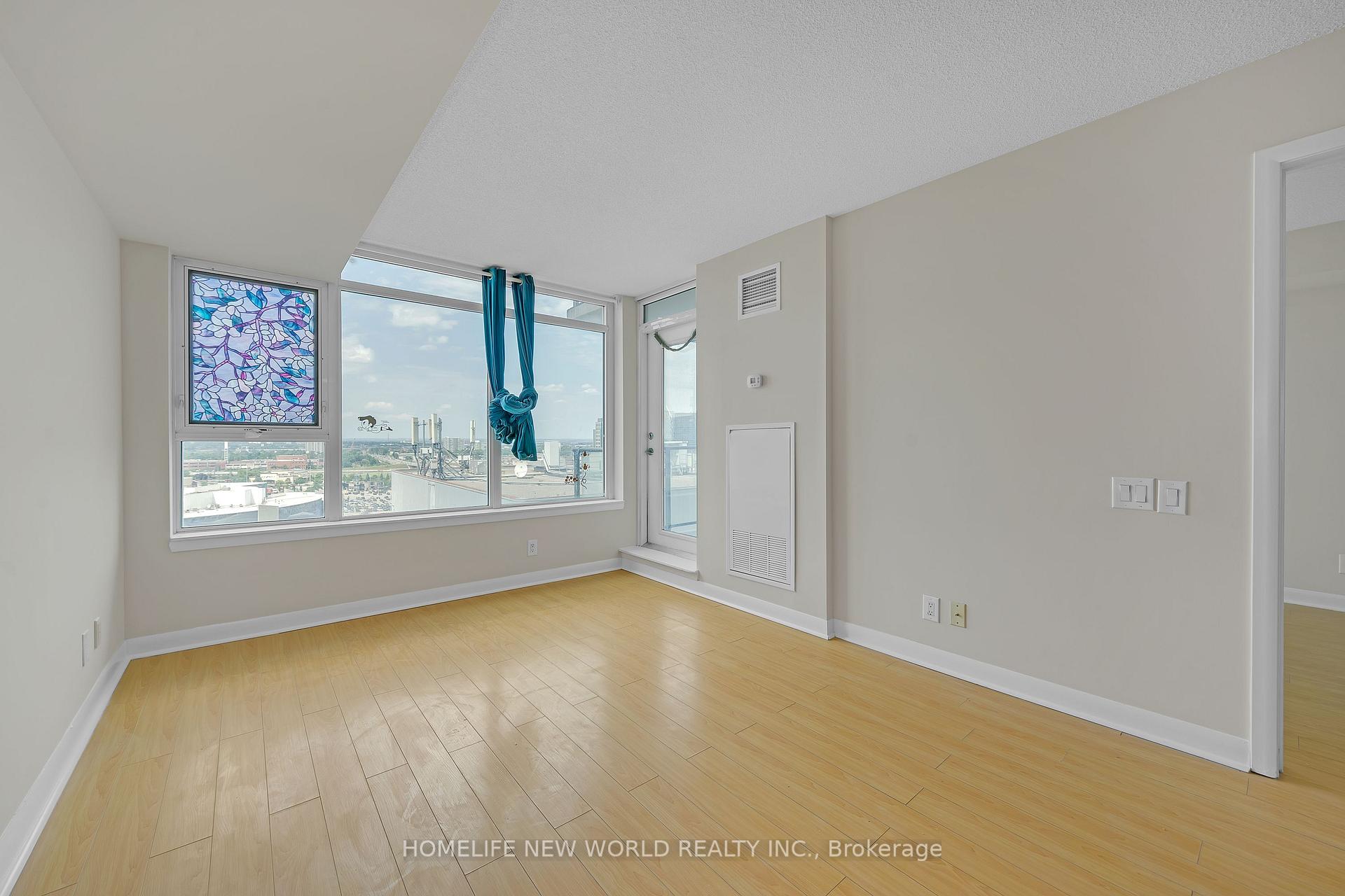 1 Bedroom Condo at 25 Town Centre,  Toronto For sale