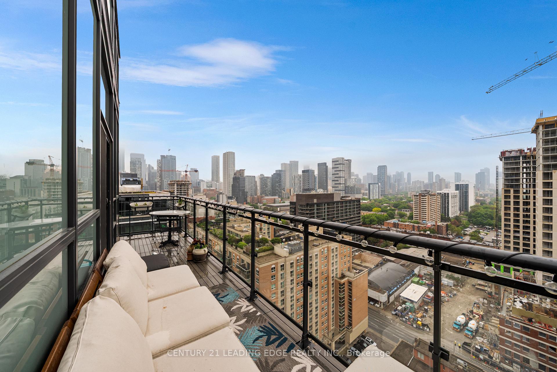 2 Bedrooms Condo at 460 Adelaide, Toronto For sale