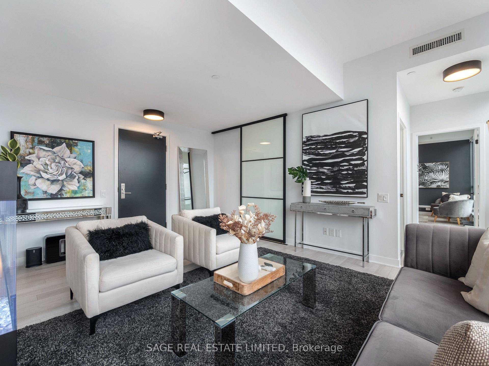 2 Bedrooms Condo at 290 Adelaide, Toronto For sale