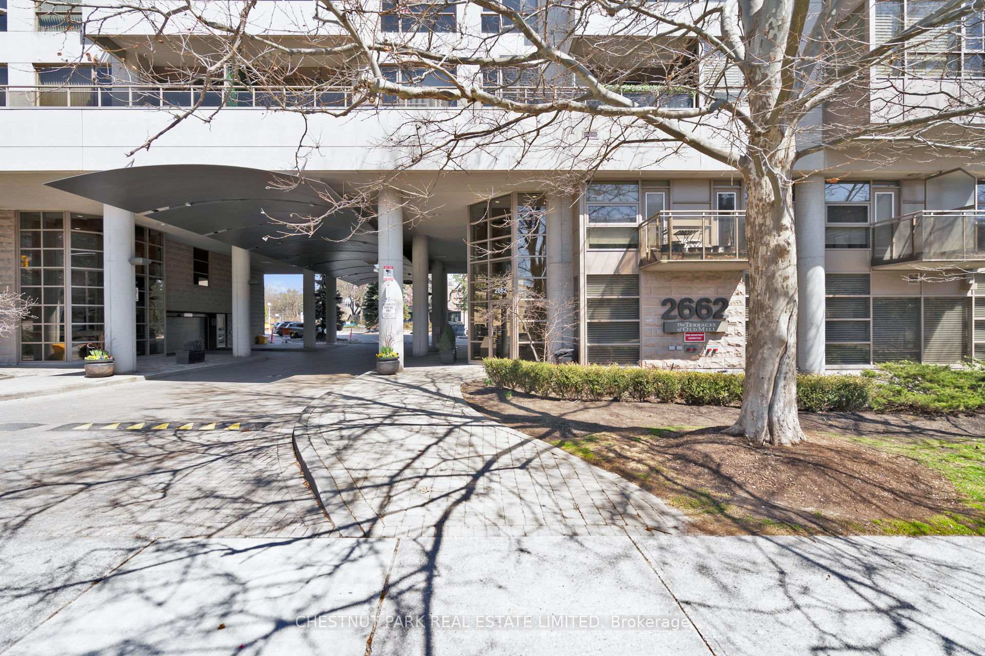 3 Bedrooms Condo at 2662 Bloor, Toronto For sale