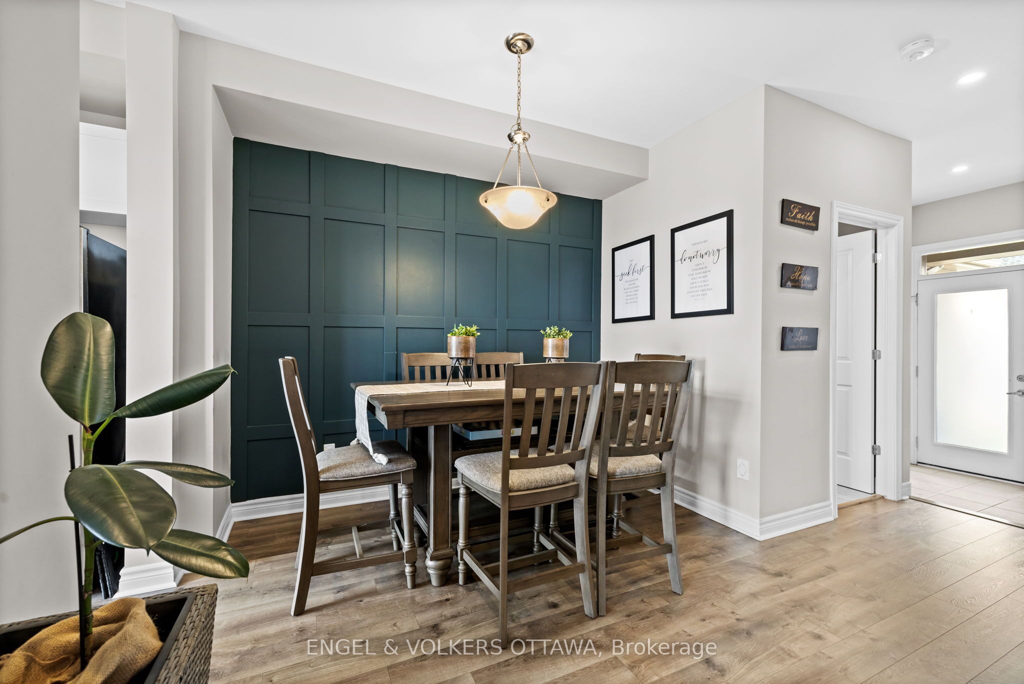 102 Livorno Court, OrleansCumberlandandArea, ON K4A 1J1