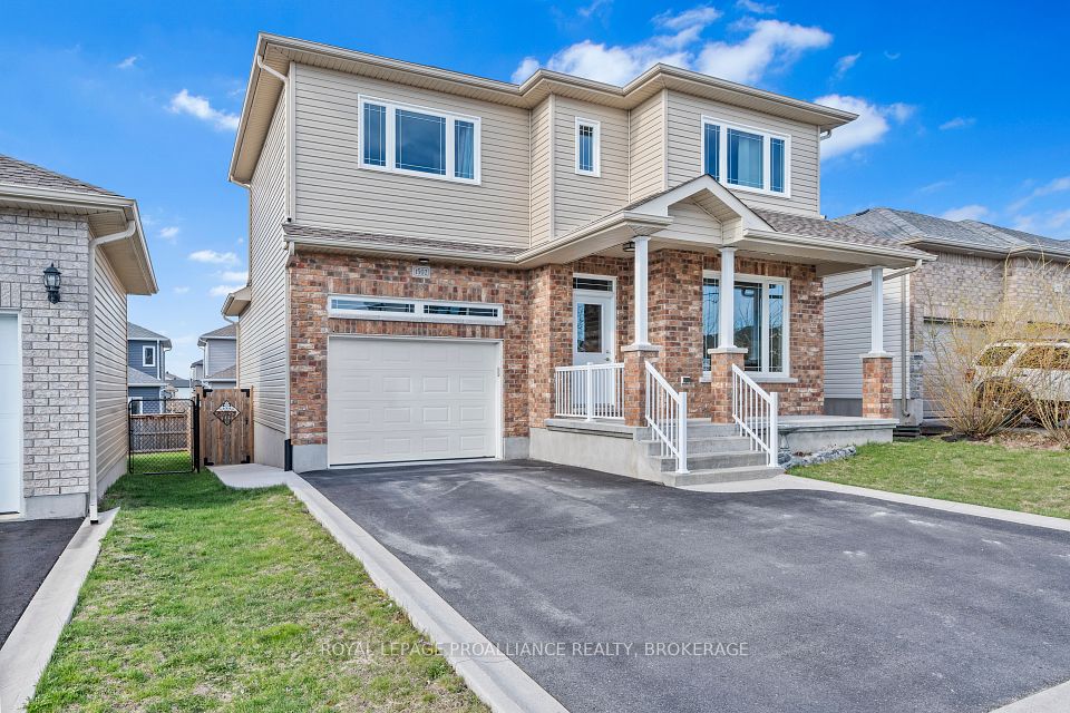1502 Clover