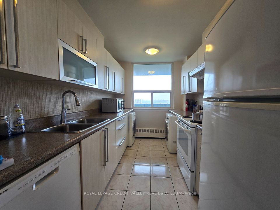 235 Grandravine