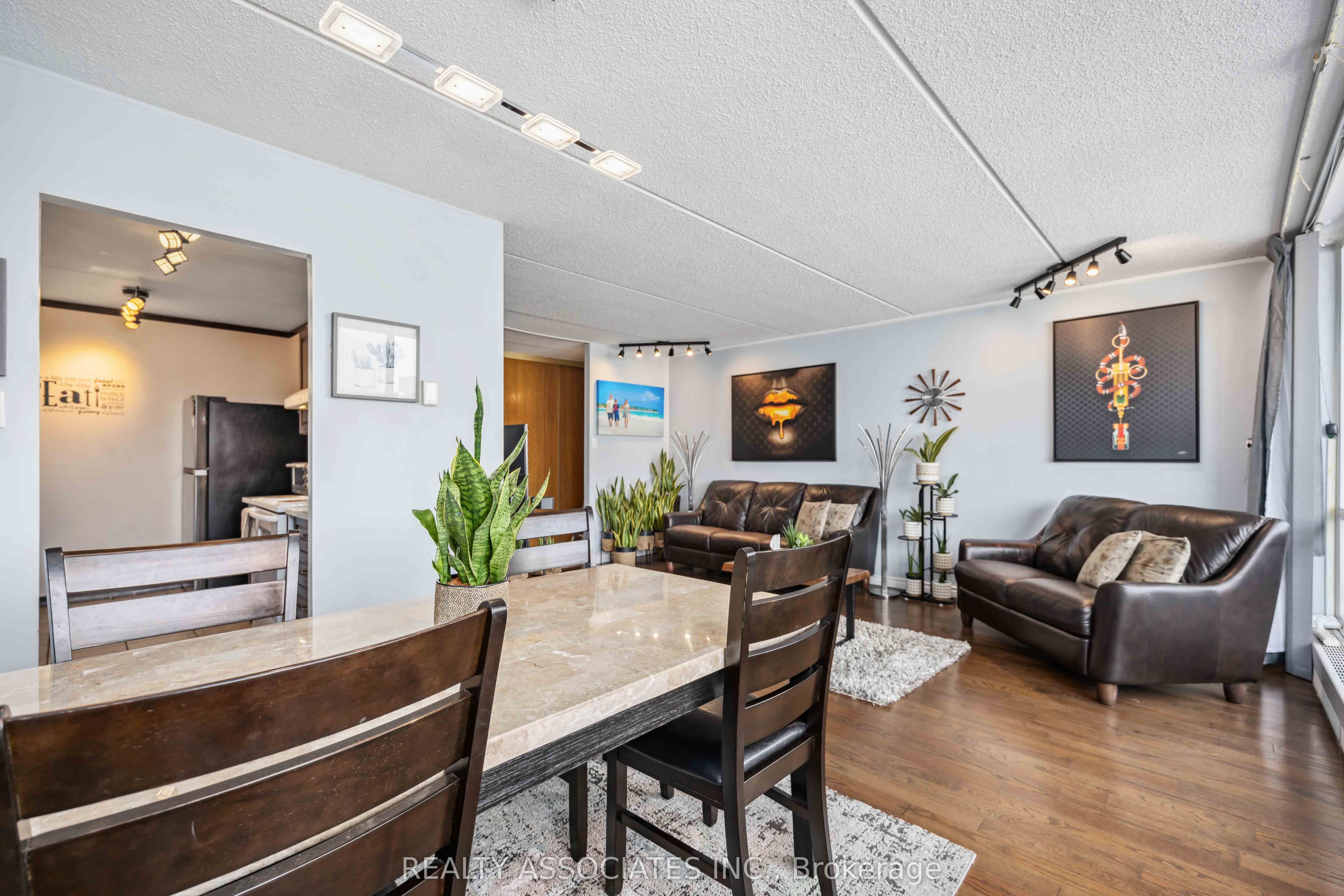2 Glamorgan Avenue, #1014