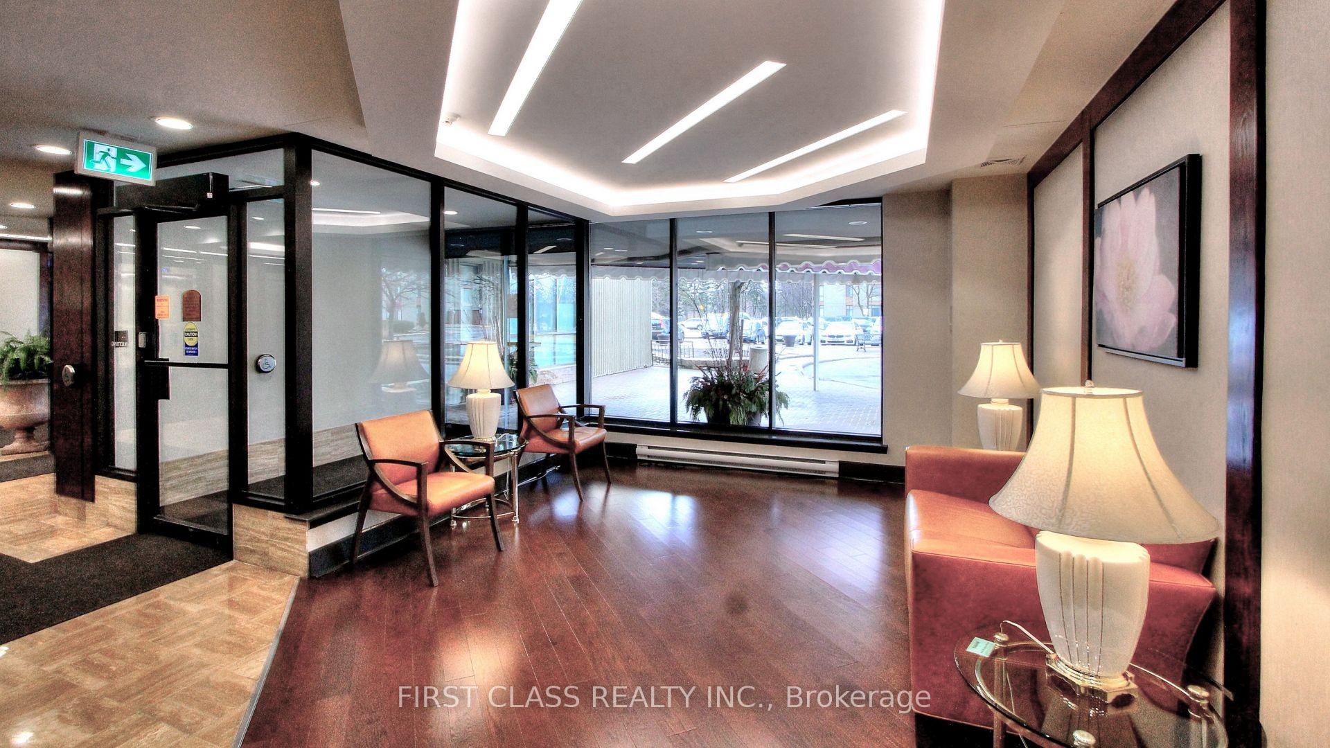 3 Bedrooms Condo at 25 Bamburgh, Toronto For sale