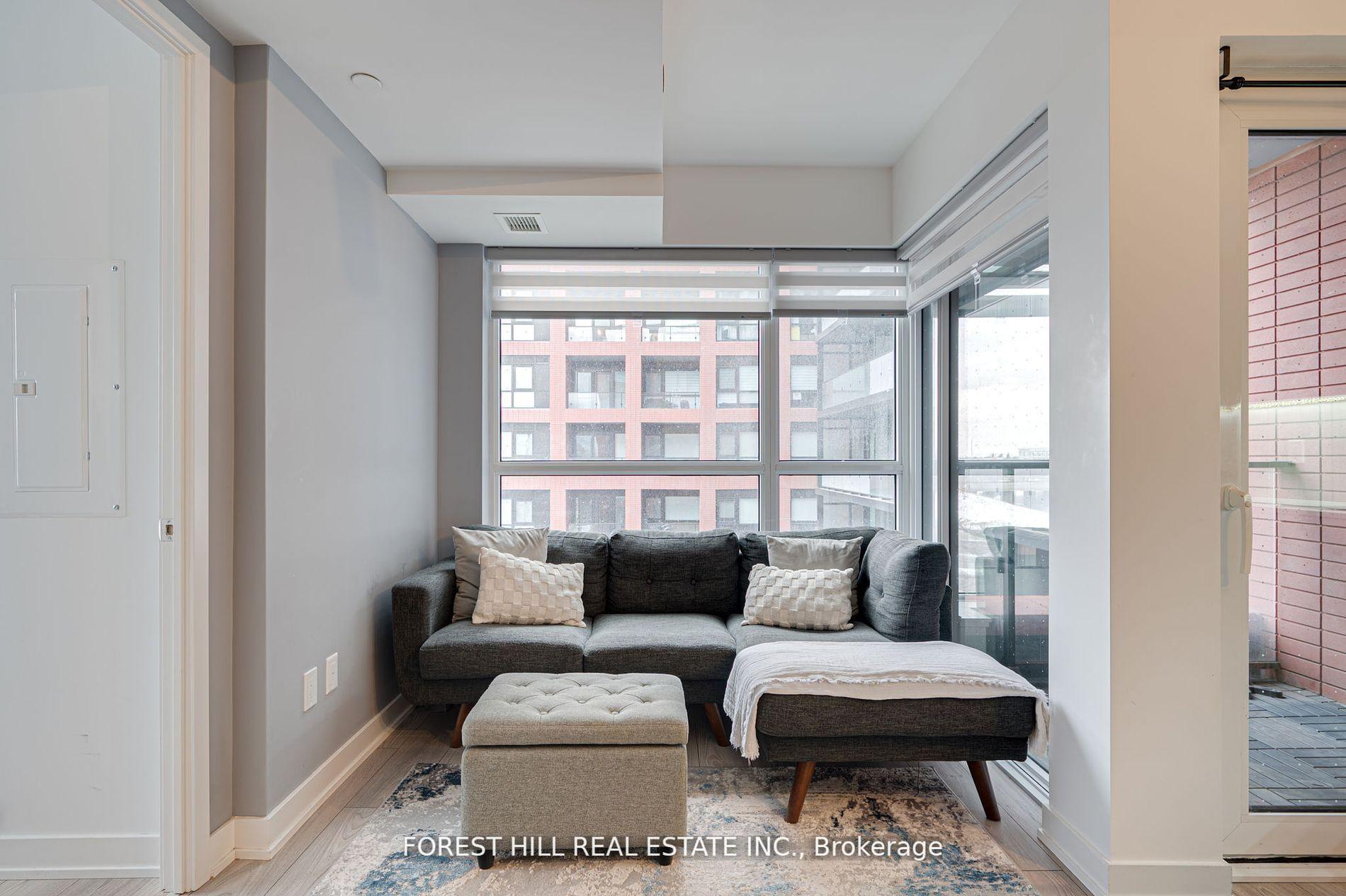 2 Bedrooms Condo at 8 Tippett, Toronto For sale