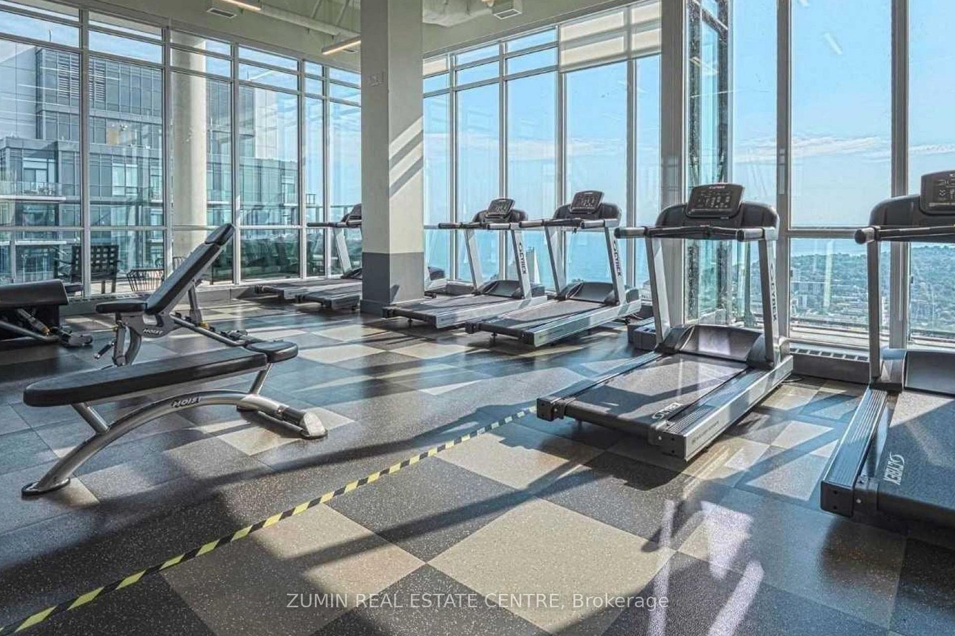 3 Bedrooms Condo at 10 Park Lawn, Toronto For sale