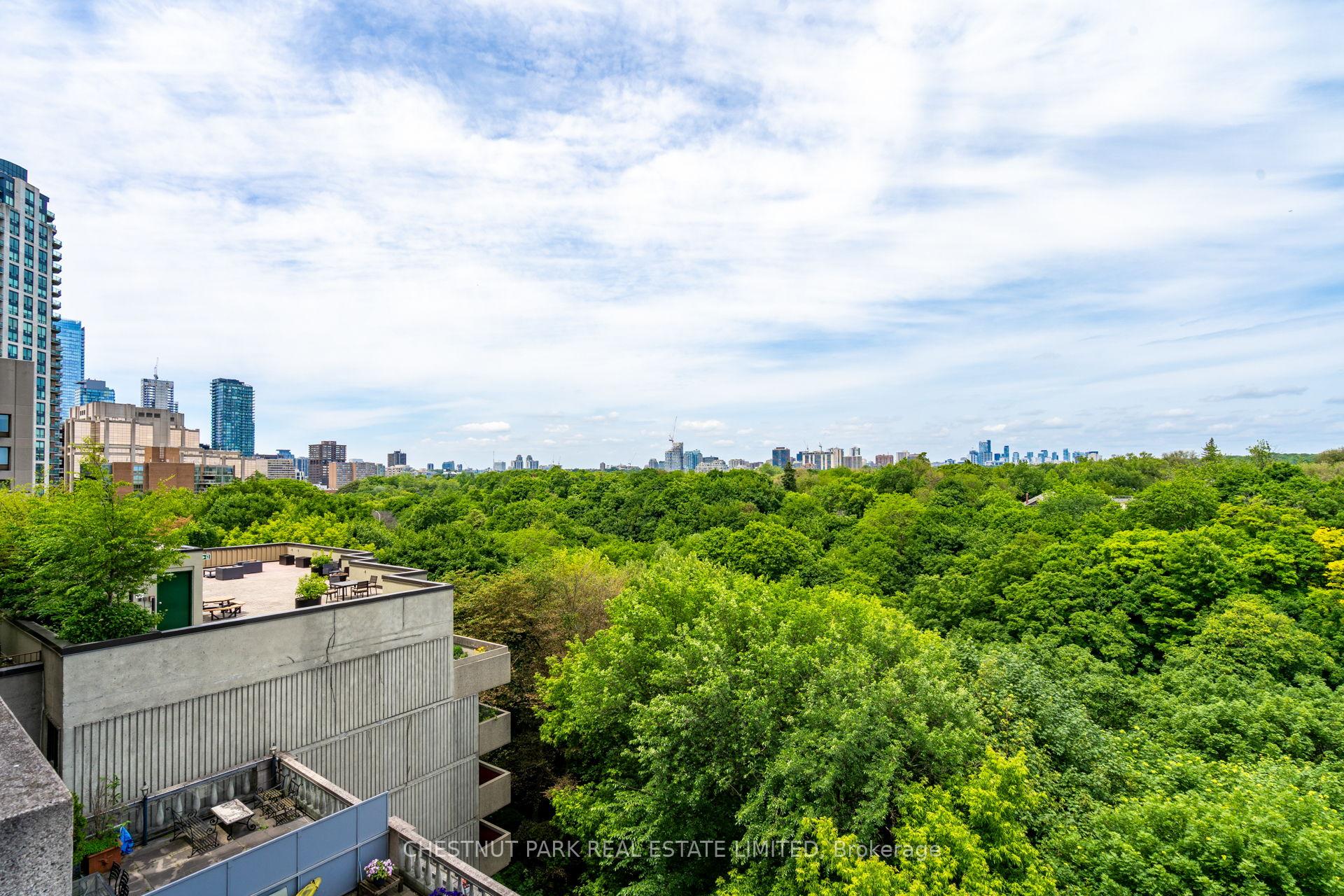 3 Bedrooms Condo at 388 Bloor, Toronto For sale