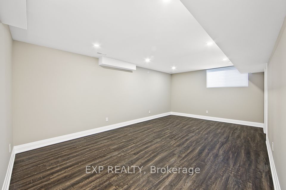 Non-staged 5th bedroom