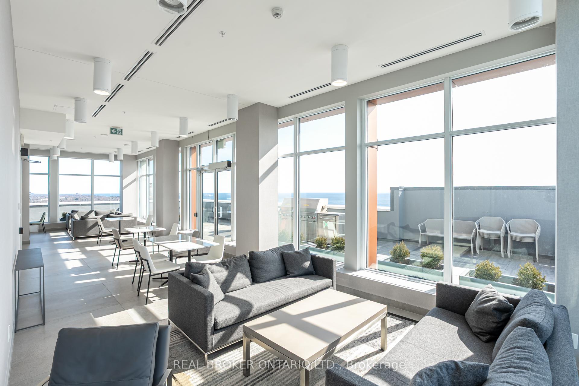 2 Bedrooms Condo at 500 Brock,  Burlington For sale