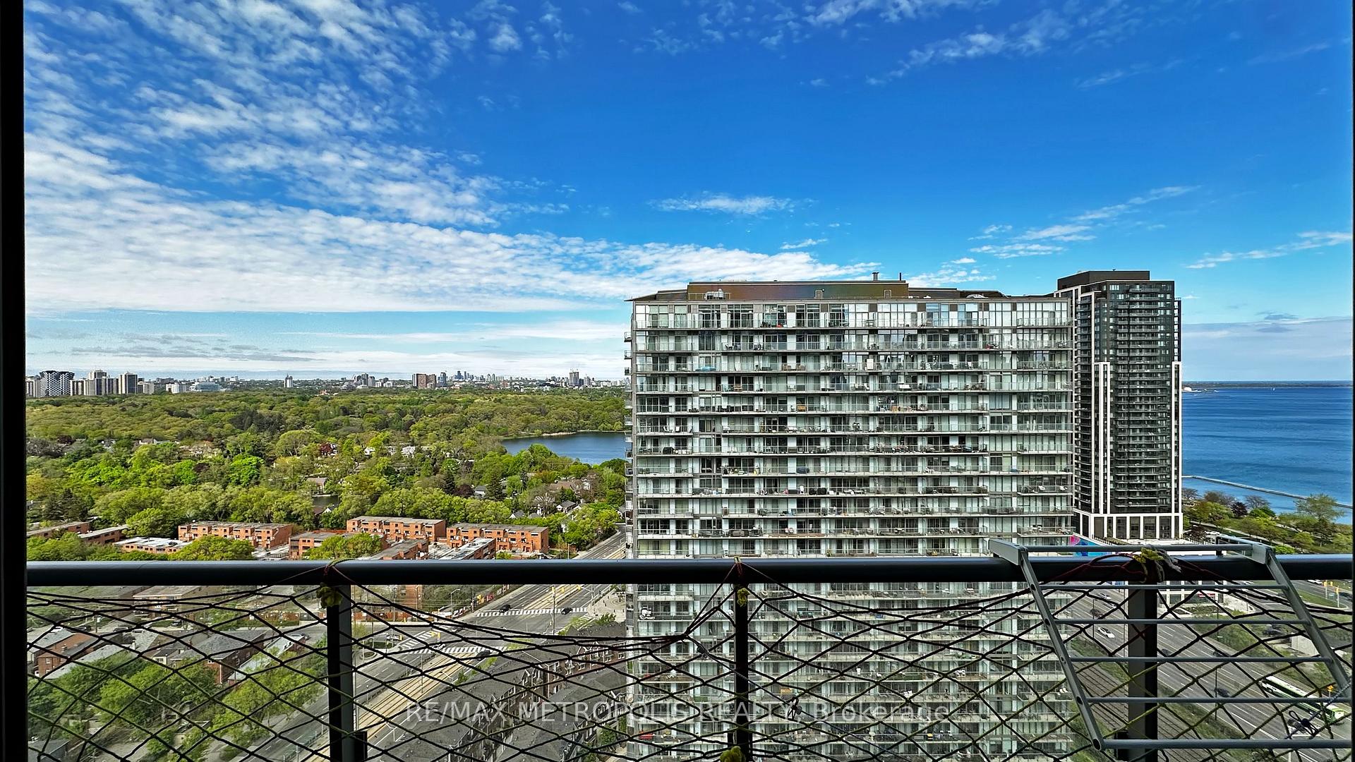 1 Bedroom Condo at 105 The Queensway, Toronto For sale