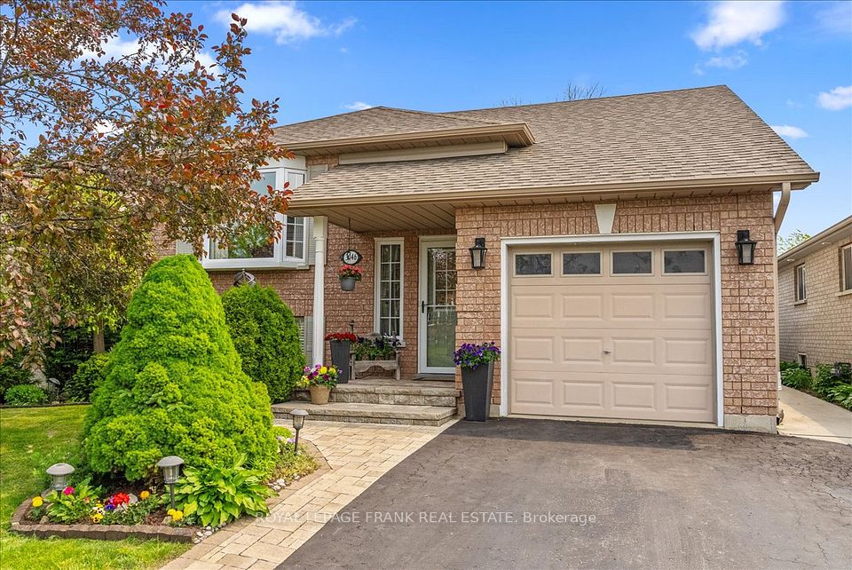 3046 Westridge