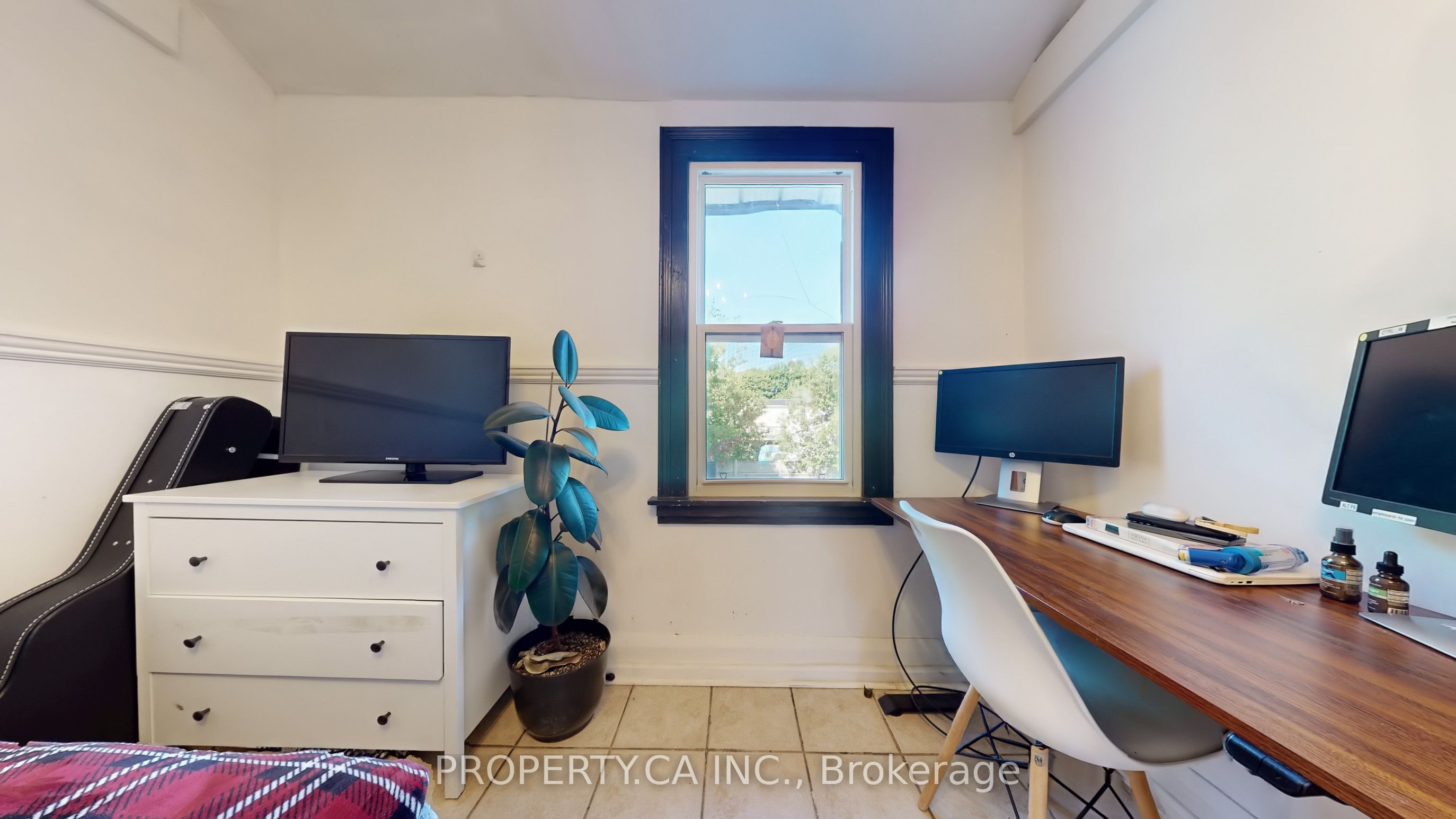 106 Park Road S