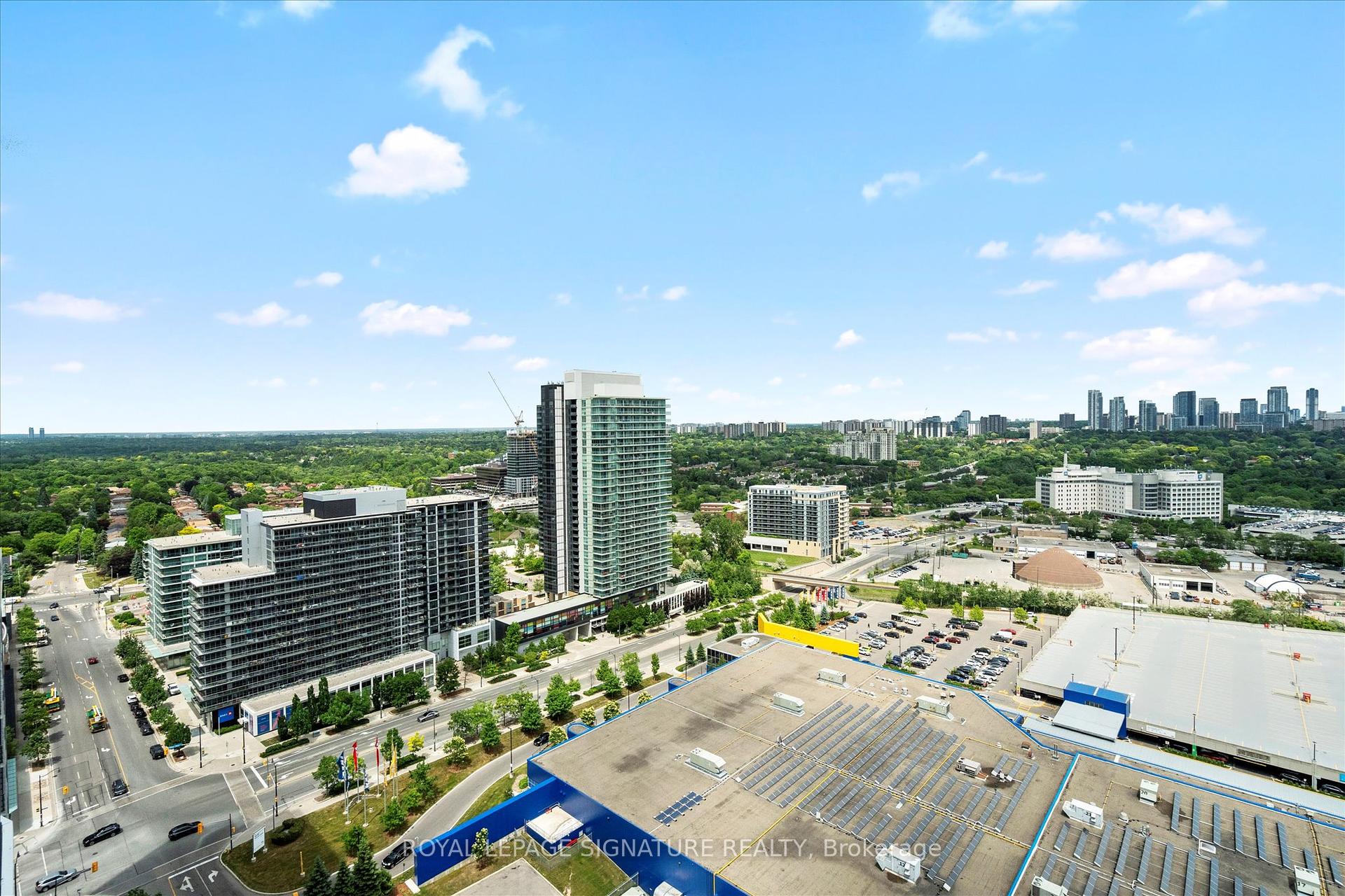 2 Bedrooms Condo at 117 McMahon, Toronto For sale