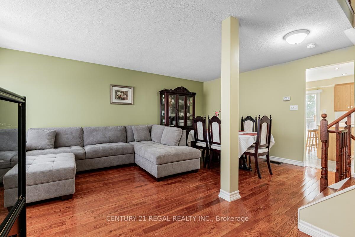 3 Bedrooms Condo at 2359 Birchmount, Toronto For sale