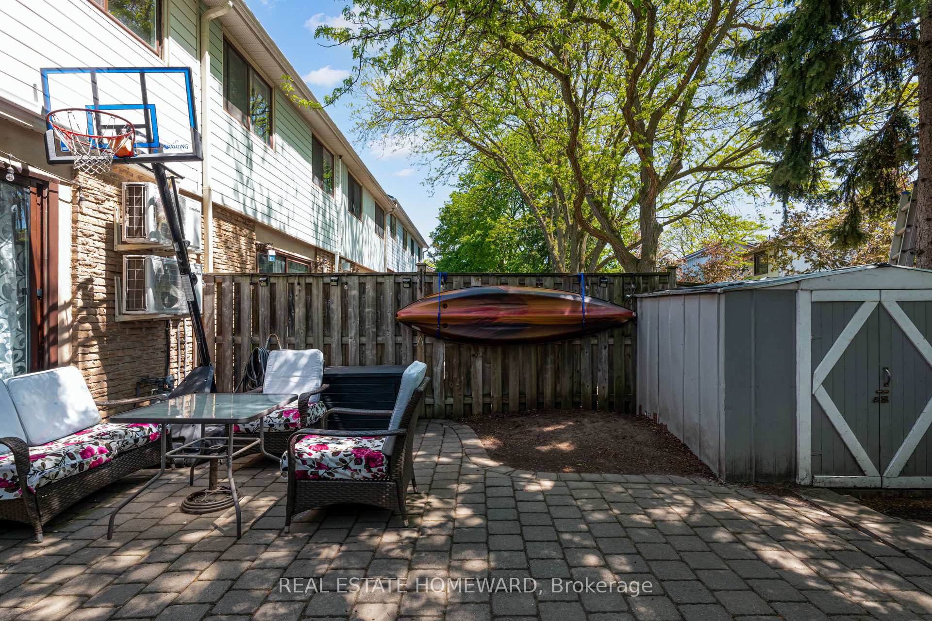 3 Bedrooms Condo at 6540 Falconer, Mississauga For sale