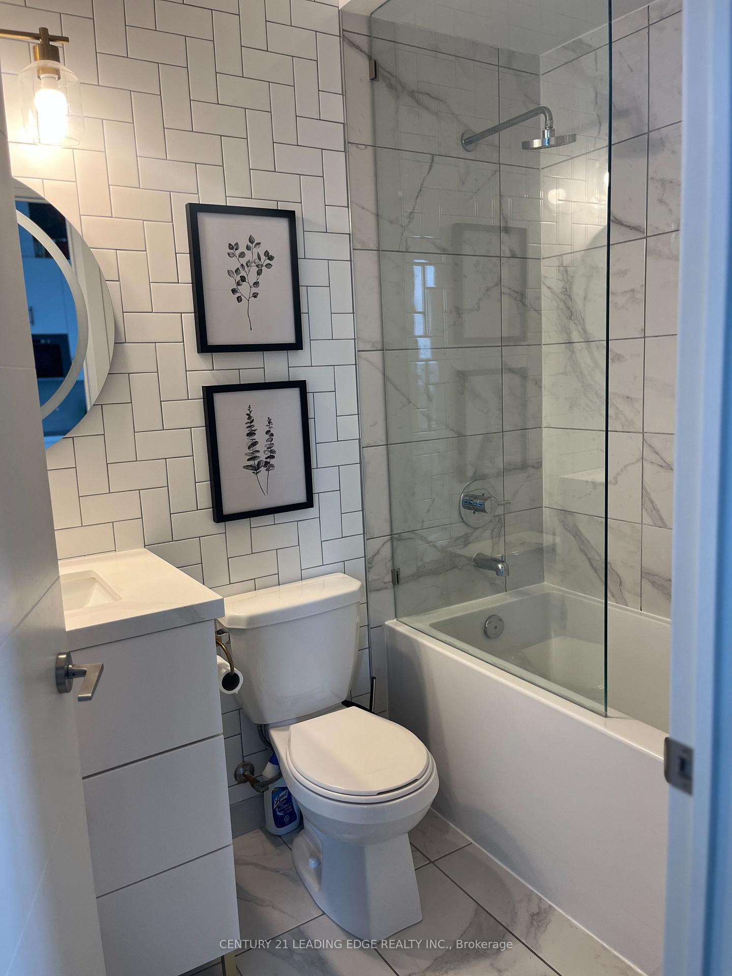2 Bedrooms Condo at 460 Adelaide,  Toronto For sale