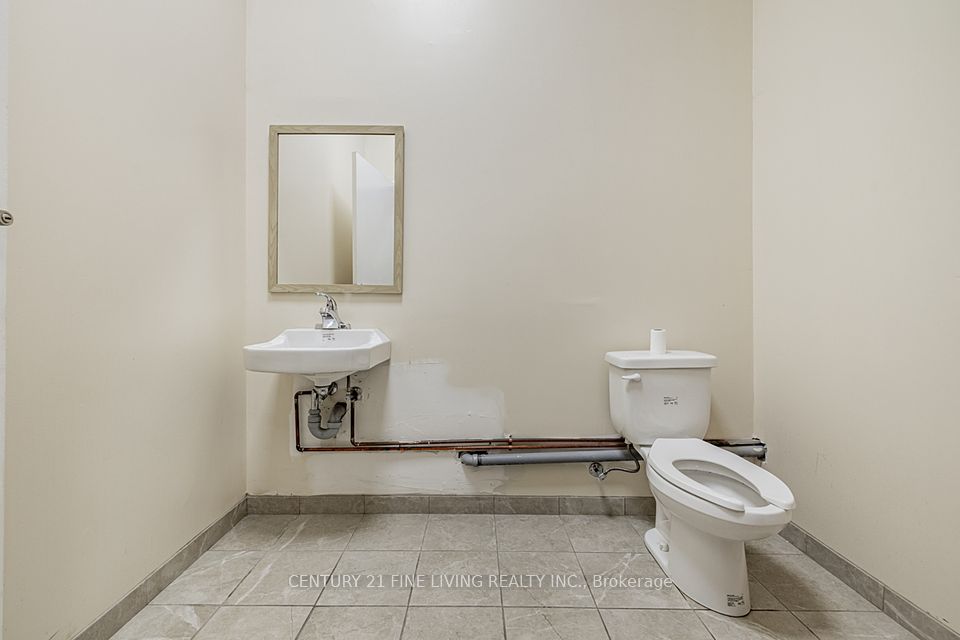 https://trreb-image.ampre.ca/uNo5dfd7w4VD3N8HoJC95TlZNrnS1yzfSjmMKp-MxYY/rs:fit:960:960/wm:.5:so:0:50:.4/wmsh:10/wmt:PHNwYW4gZm9yZWdyb3VuZD0nd2hpdGUnIGZvbnQ9JzY4Jz5DRU5UVVJZIDIxIEZJTkUgTElWSU5HIFJFQUxUWSBJTkMuLCBCcm9rZXJhZ2U8L3NwYW4-/L3RycmViL2xpc3RpbmdzLzQwLzYxLzMxLzEzL3AvNmE5NWZkZTctYzM2NC00MmExLWE3ODYtMWRiYmVhZTI2YjA1LmpwZw.jpg
