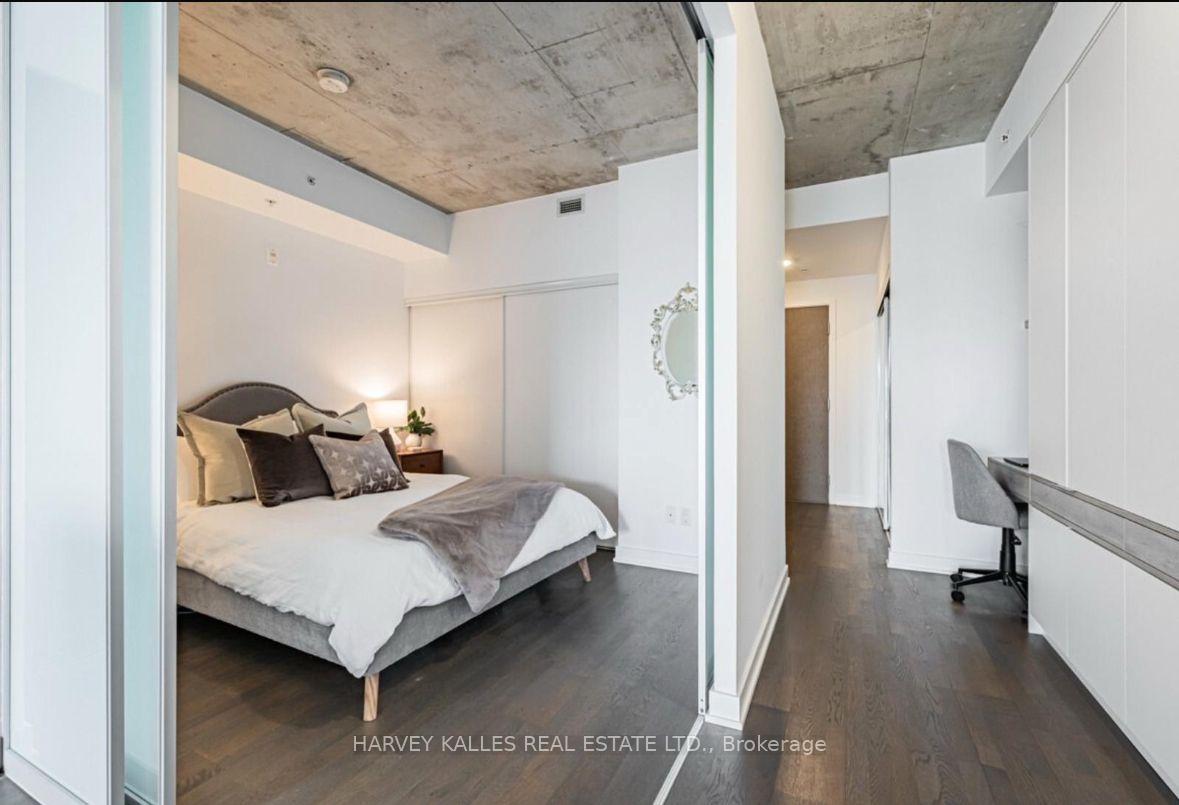 109 Ossington Avenue 407