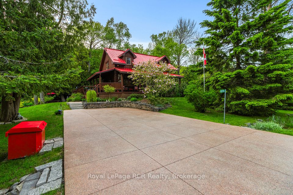 625 Mallory Beach