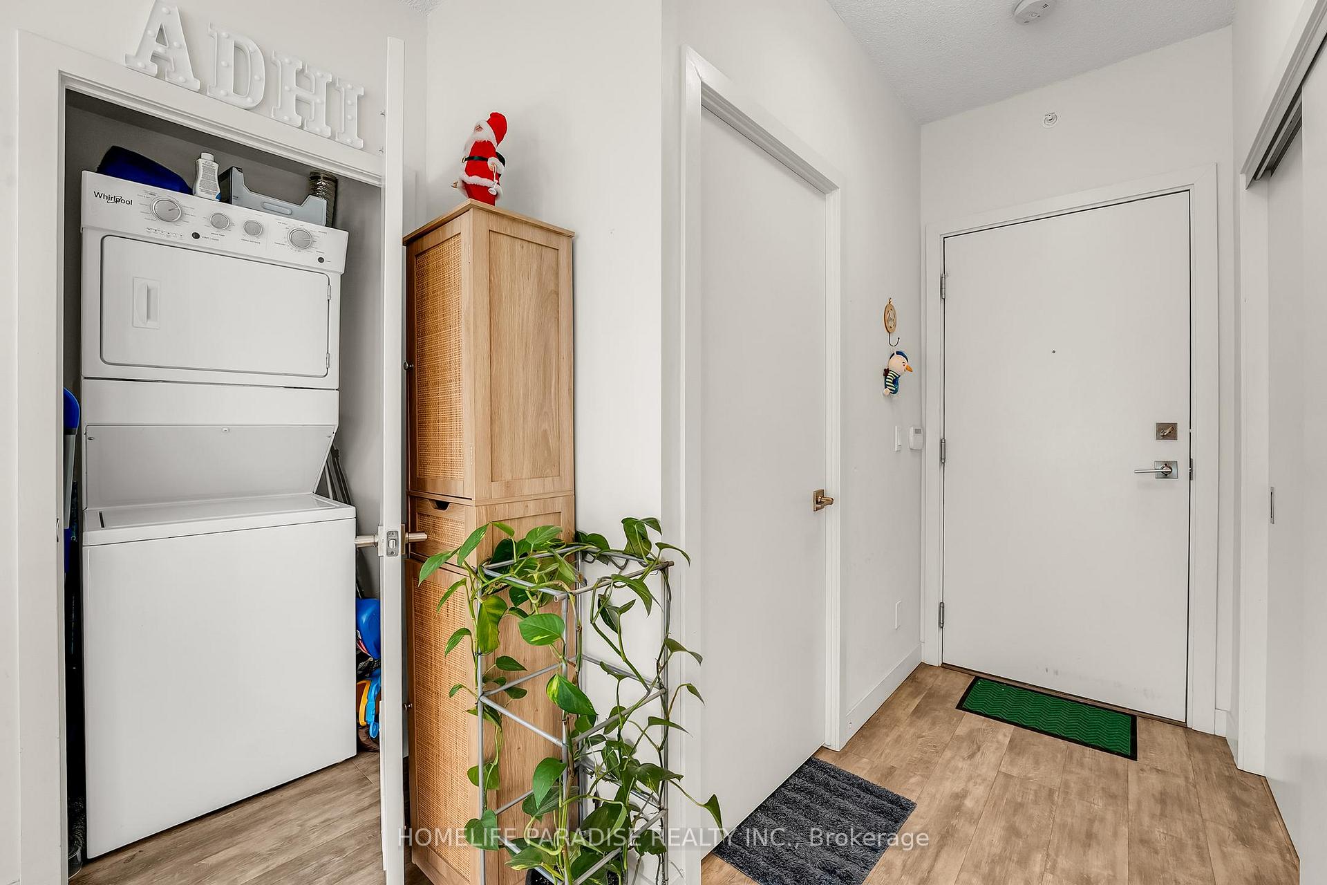 1 Bedroom Condo at 2087 Fairview,  Burlington For sale