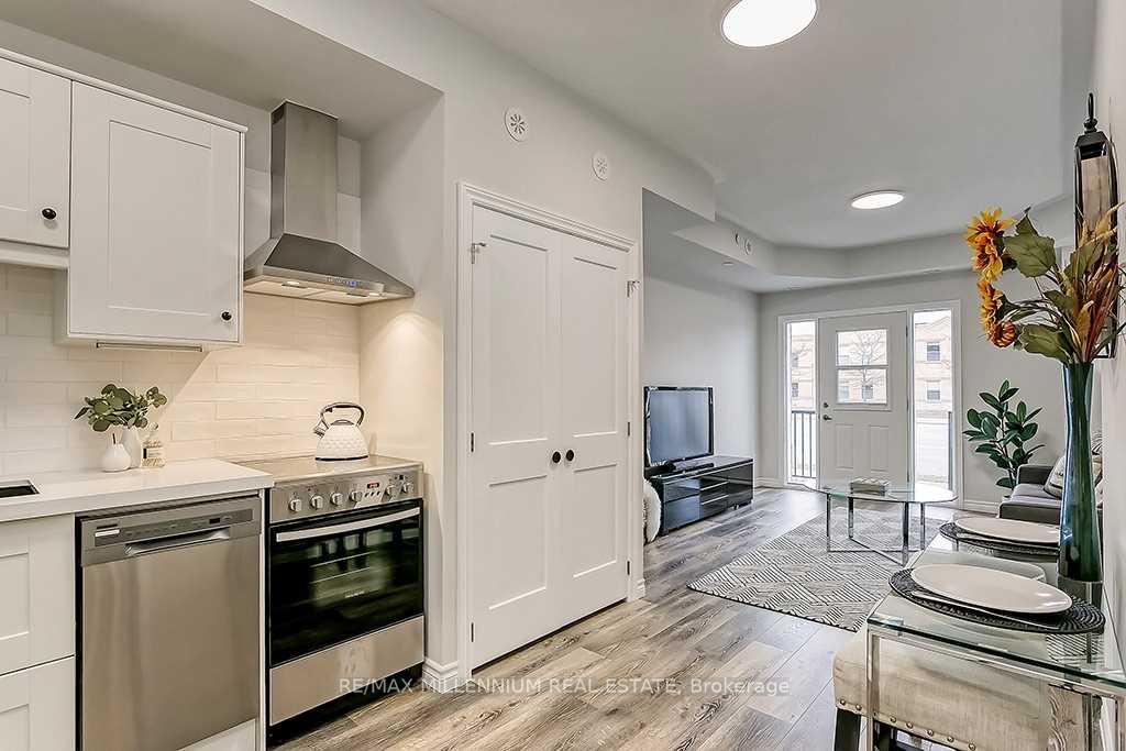 Condo at 5150 Winston Churchill, Mississauga For sale