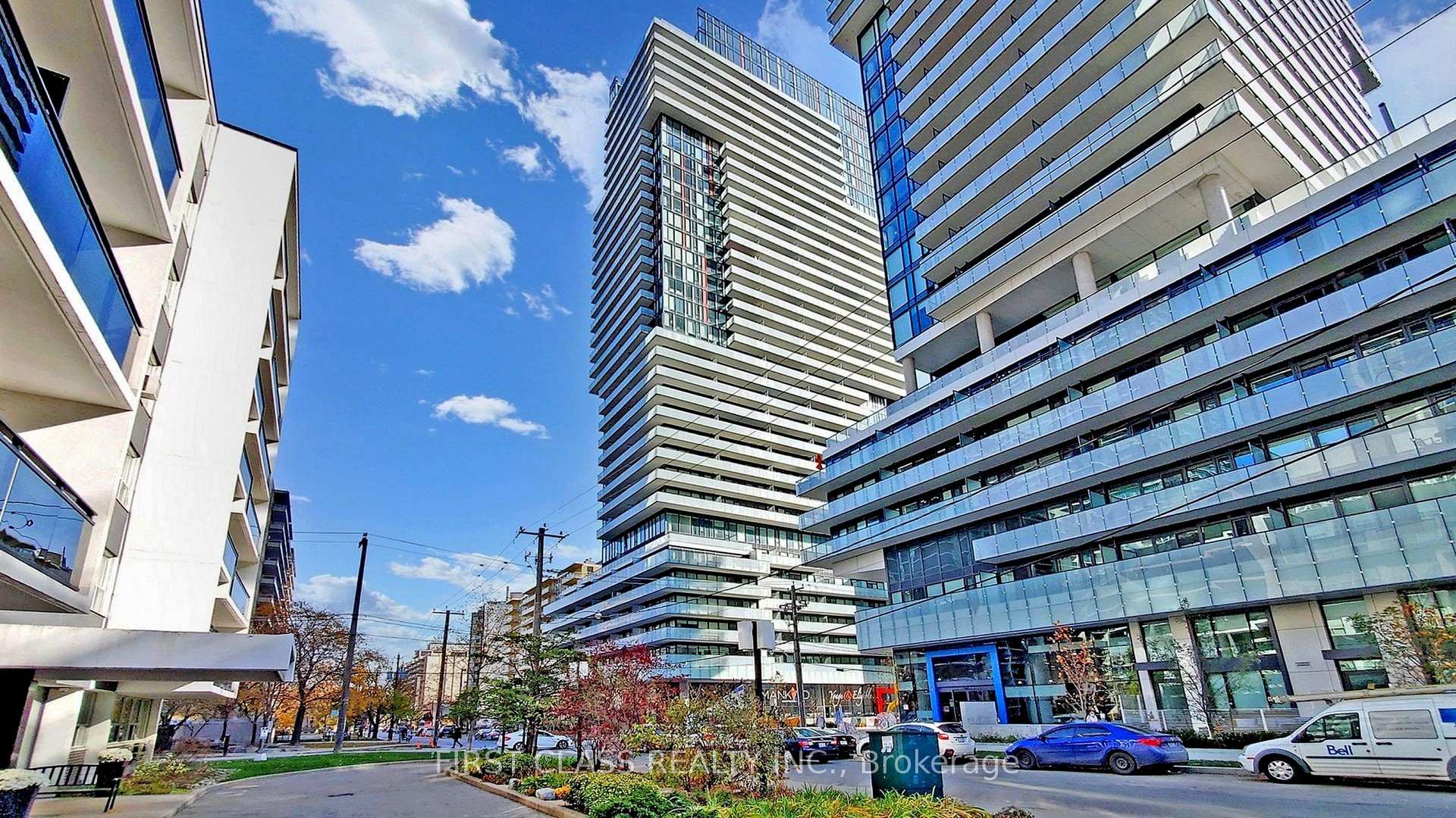 2 Bedrooms Condo at 185 Roehampton, Toronto For sale