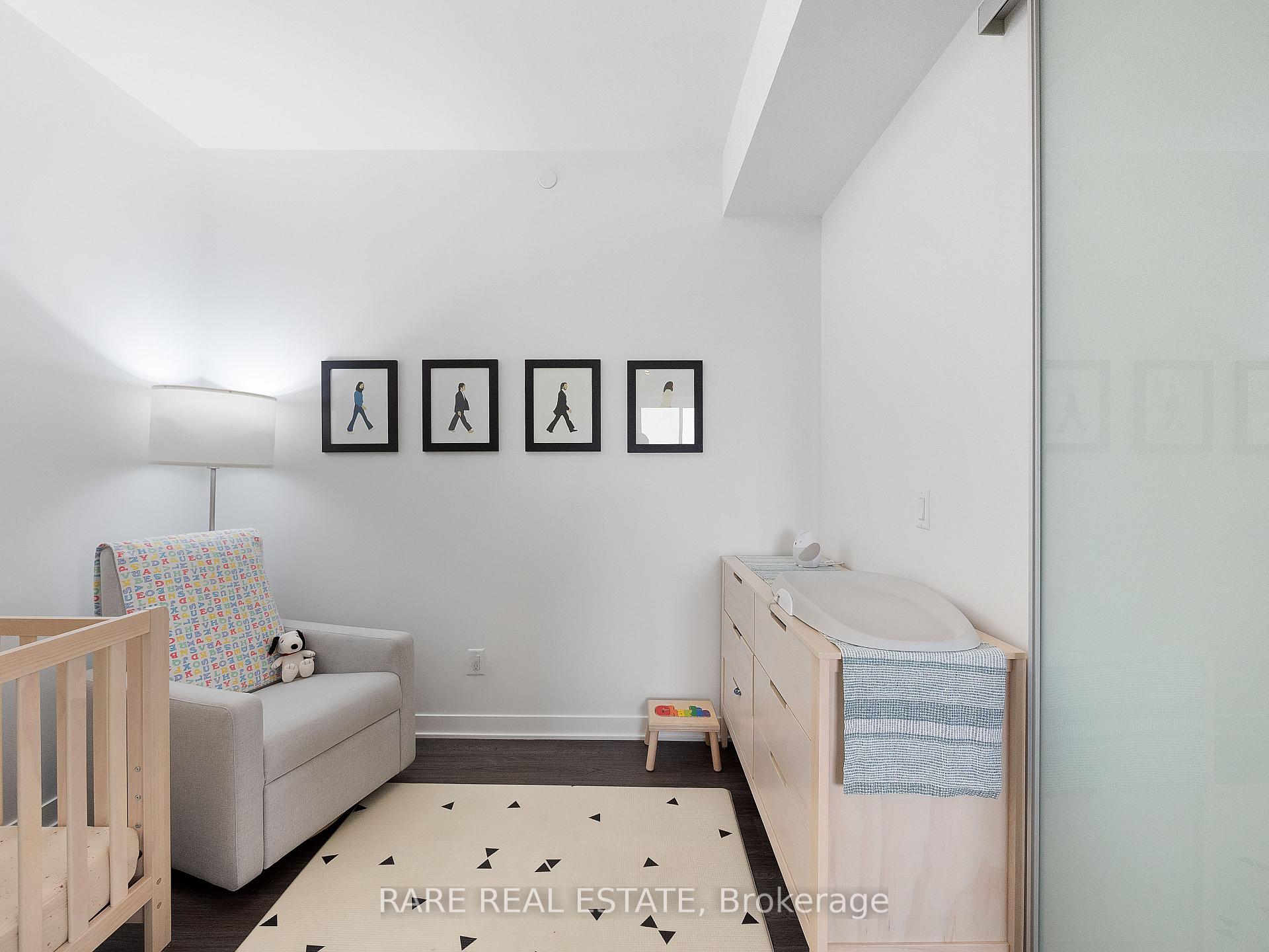 3 Bedrooms Condo at 185 Alberta, Toronto For sale