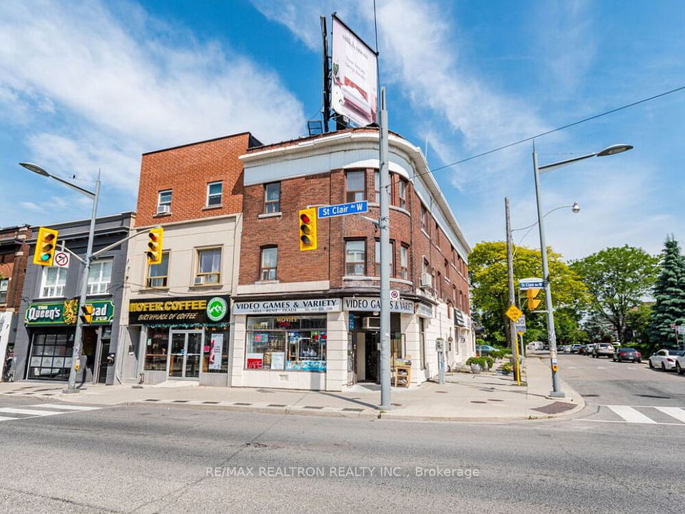 1038 St Clair