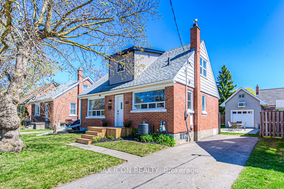 207 Lorne