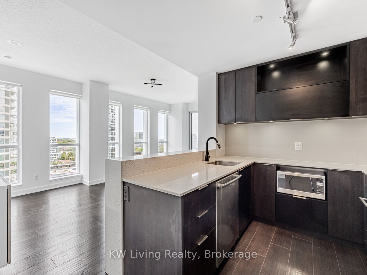 170 Sumach Street, #1402