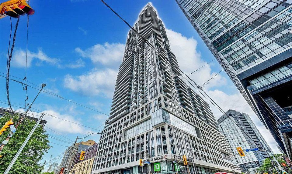 251 Jarvis