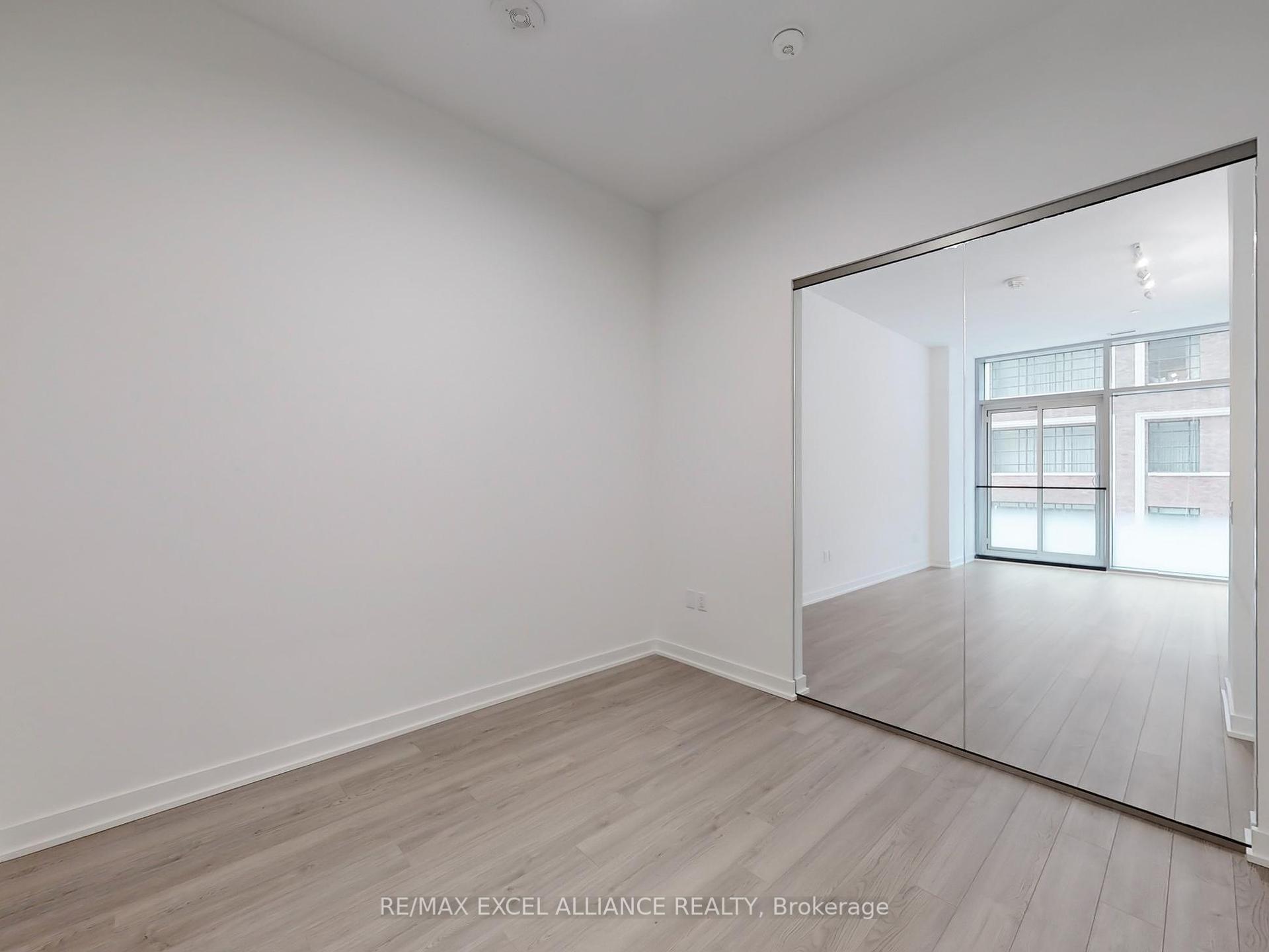 2 Bedrooms Condo at 357 King,  Toronto For sale