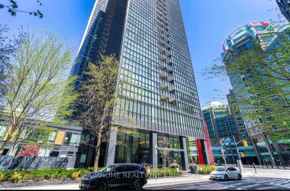 2 Bedrooms Condo at 110 Charles, Toronto For sale