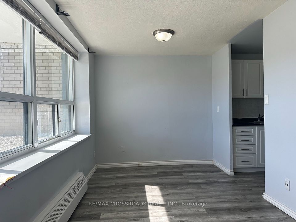 363 Lakeshore