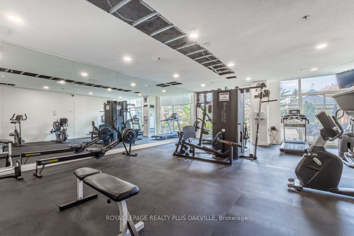 2511 Lakeshore Road W, #517
