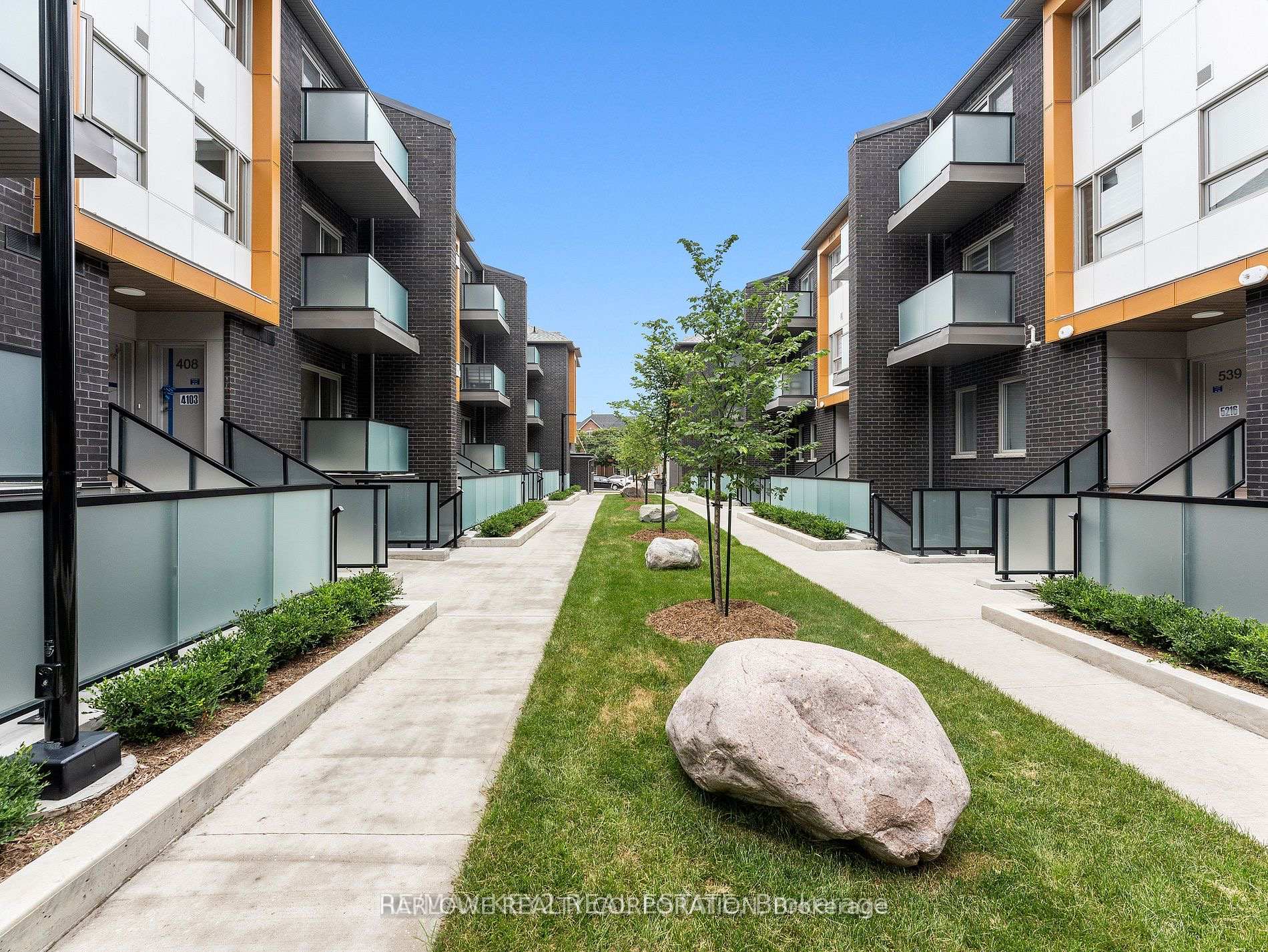1 Bedroom Condo at 2787 Eglinton, Toronto For sale