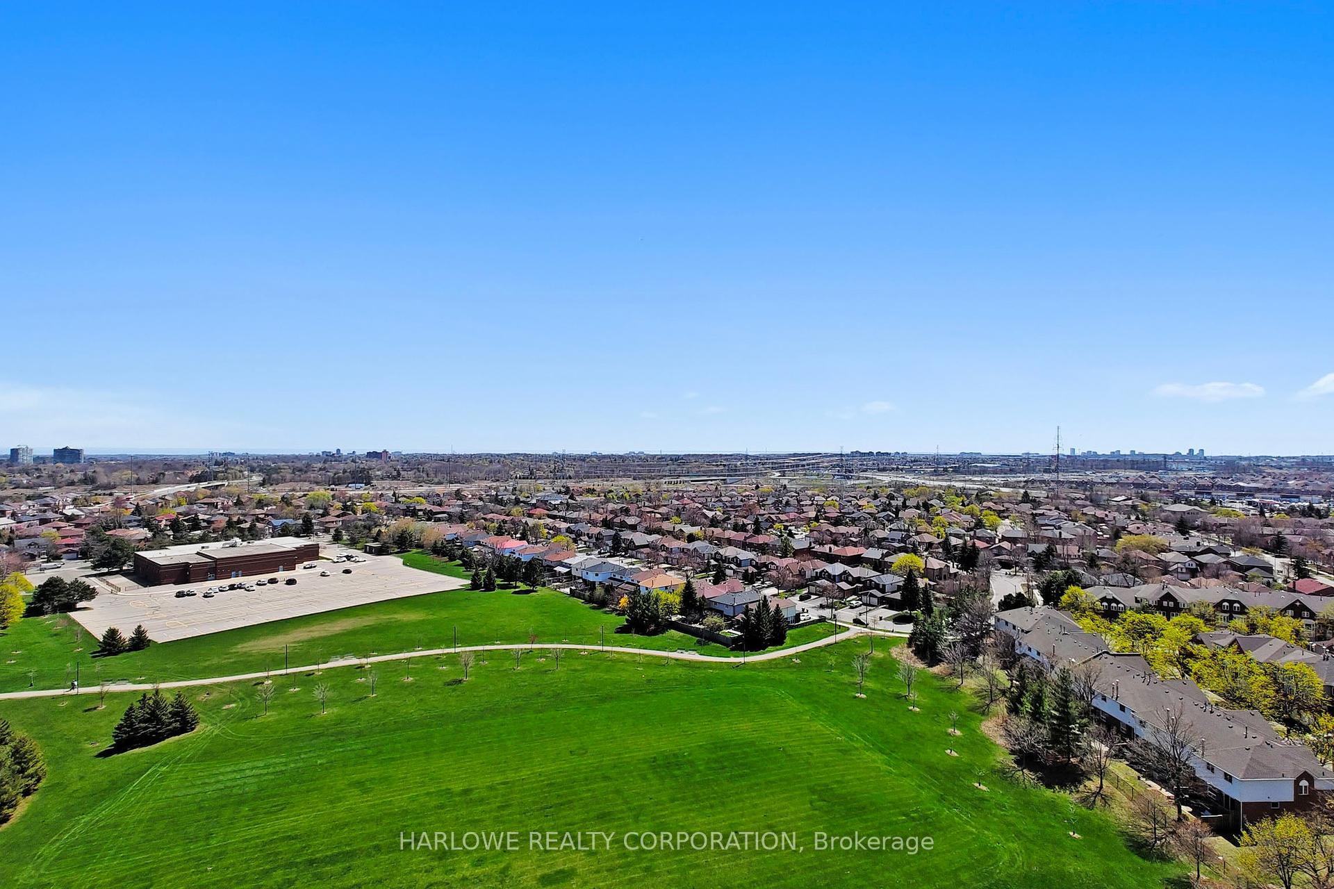 2 Bedrooms Condo at 4850 Glen Erin,  Mississauga For sale