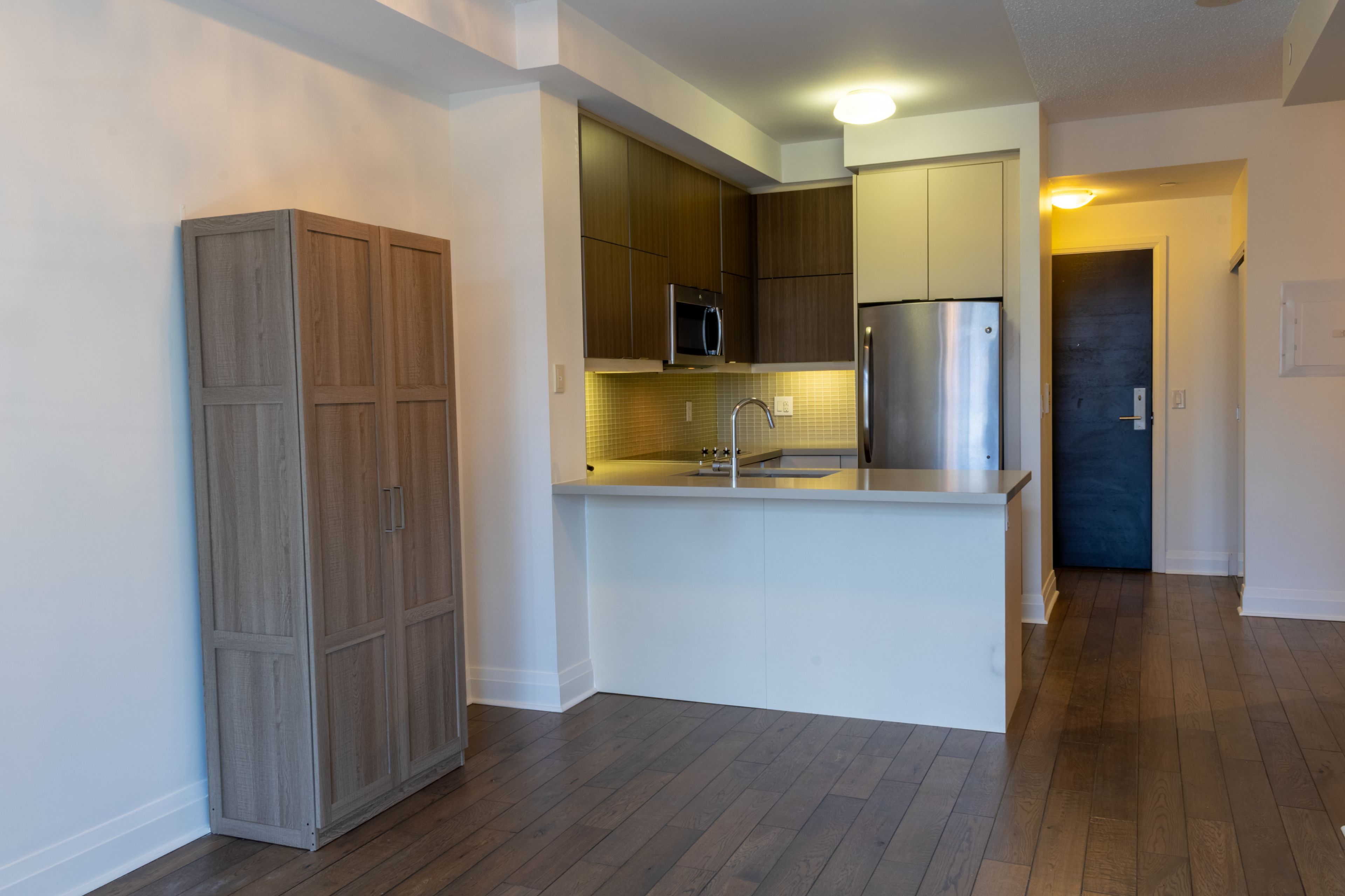 399 Spring Garden Avenue 402