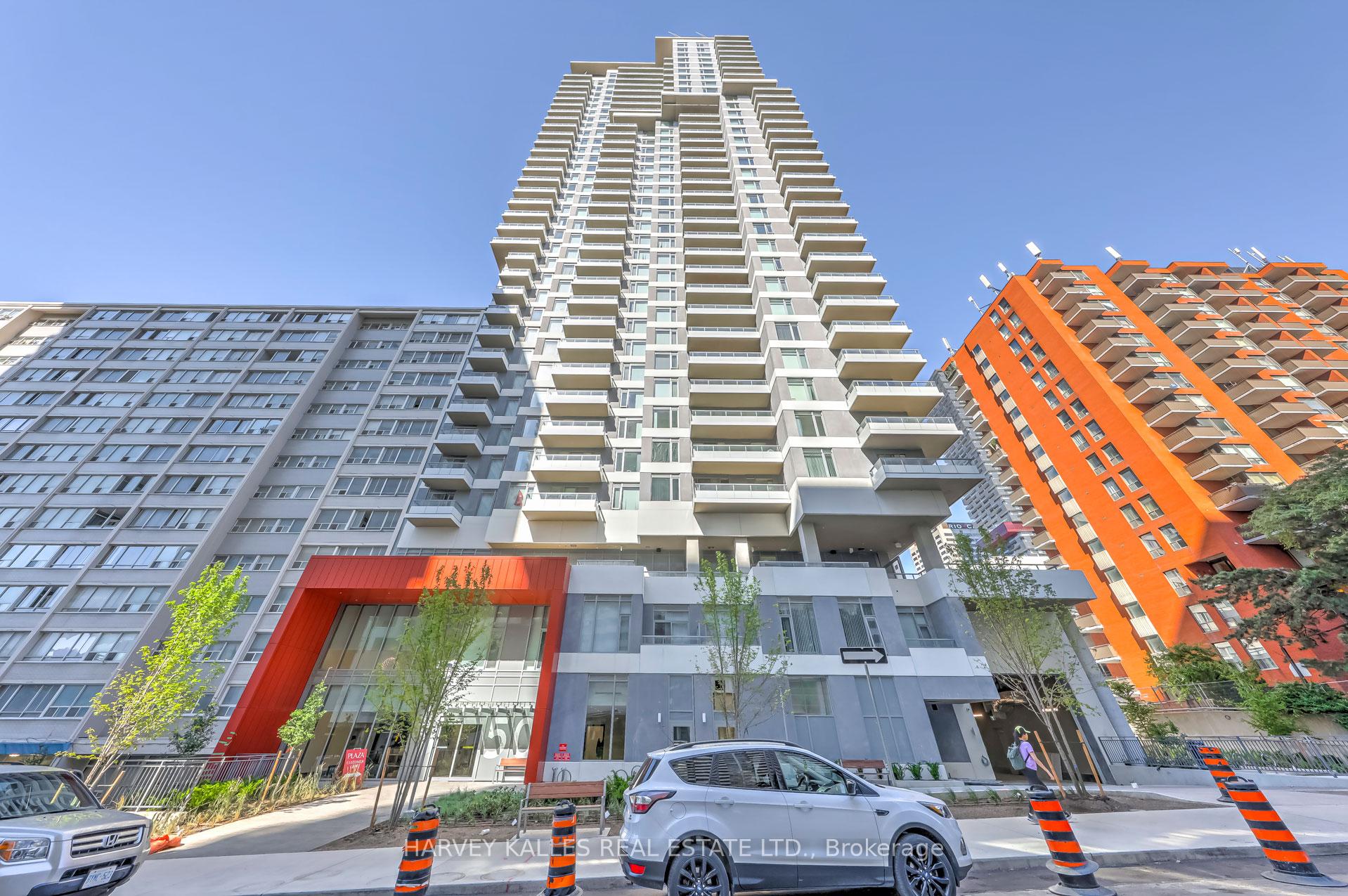 2 Bedrooms Condo at 50 Dunfield, Toronto For sale