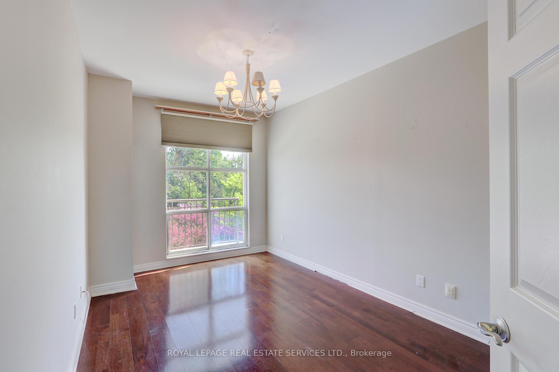 3 Bedrooms Condo at 3085 Bloor, Toronto For sale