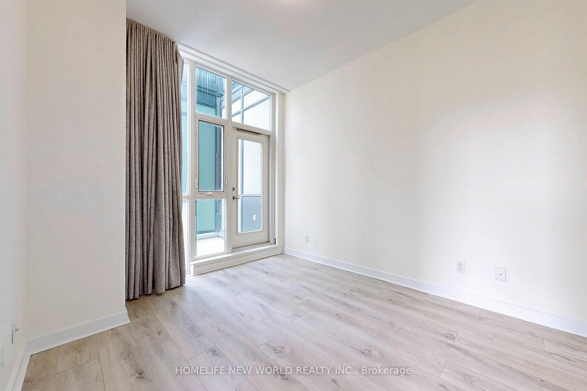 2 Bedrooms Condo at 4070 Confederation, Mississauga For sale