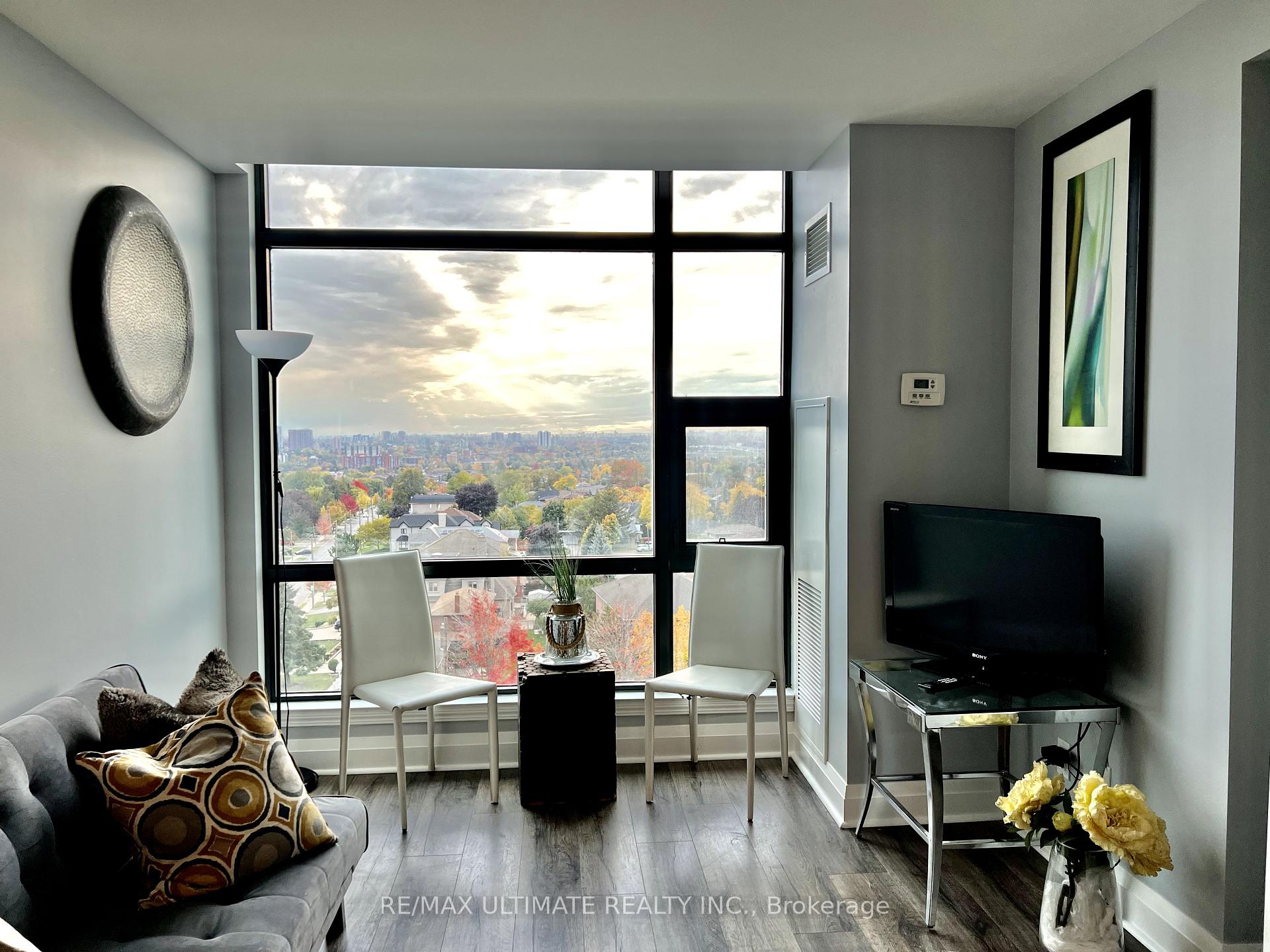 1 Bedroom Condo at 2522 Keele,  Toronto For sale