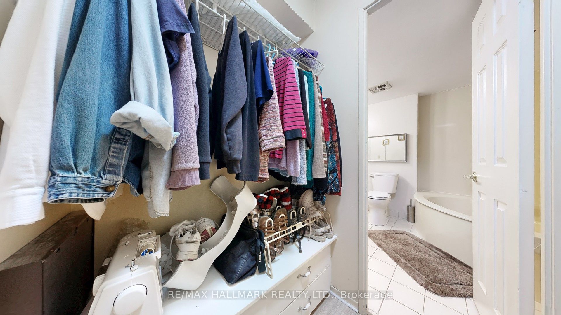 #403 - 30 Harding Boulevard, Richmond Hill, ON L4C 1S8
