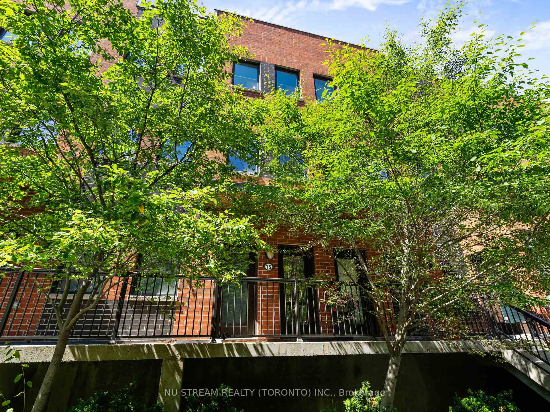 2 Bedrooms Condo at 873 Wilson, Toronto For sale