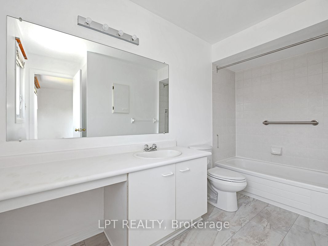83 Langstrom Crescent